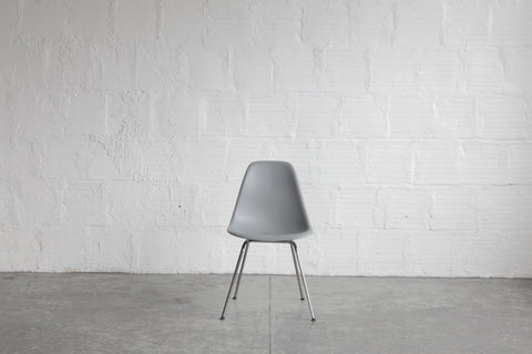 Herman Miller Plastic Eames Shell Chair