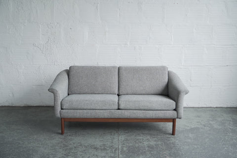 Dux of Sweden Loveseat