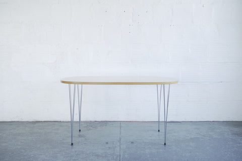 Super Ellipse Dining Table