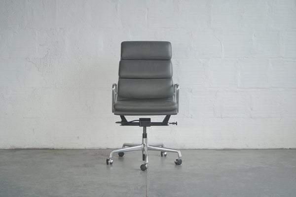 Eames Soft Pad Executive Chair
