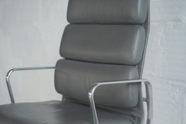Eames Soft Pad Executive Chair