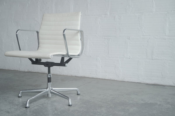 Eames Aluminum Group Chair