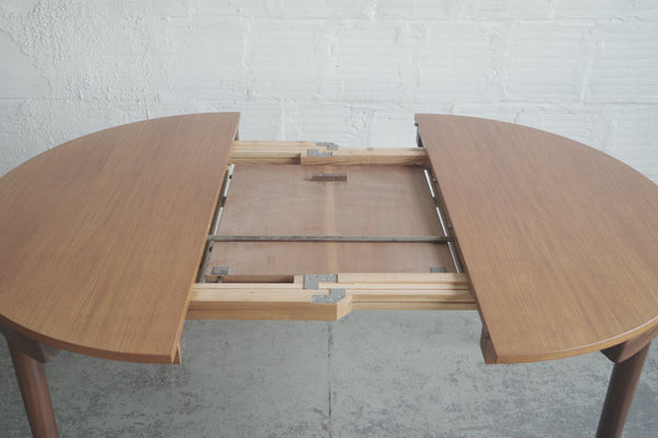 Hans Olsen Roundette Dining Set