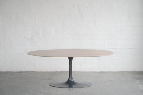 Tulip Base Dining Table