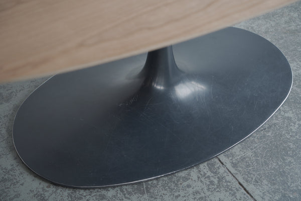 Tulip Base Dining Table