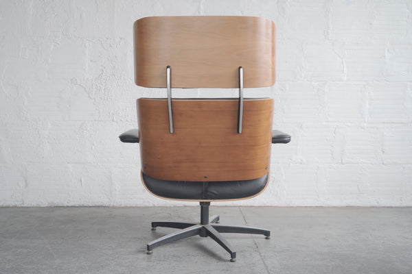 Eames Lounge Chair and Ottoman Replica by Plycraft