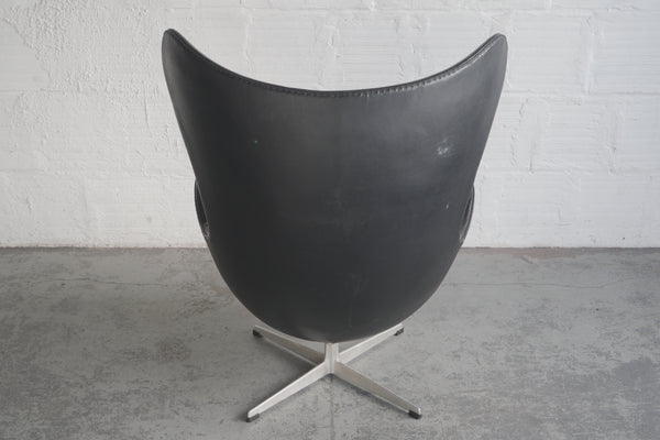 Arne Jacobsen Vinyl Egg Chair