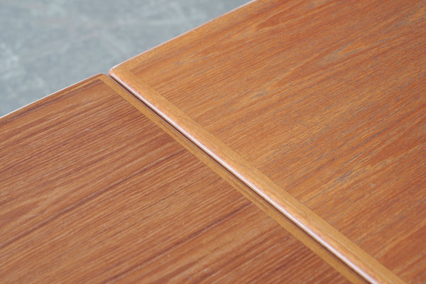 Glostrup Extendable Dining Table