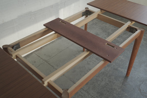 Glostrup Extendable Dining Table