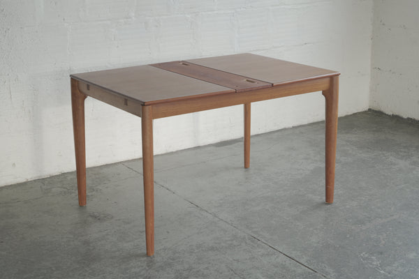 Glostrup Extendable Dining Table