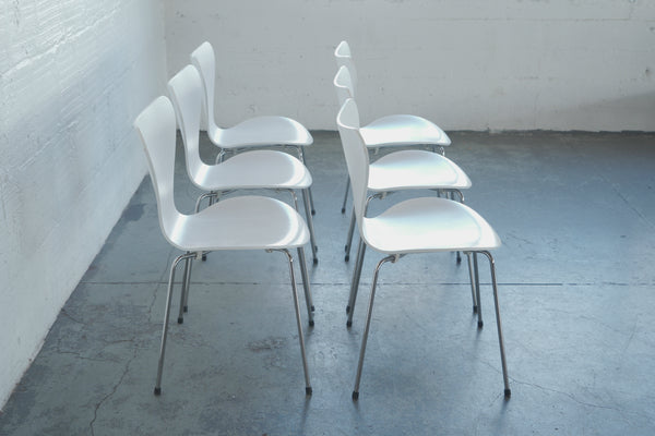 Arne Jacobsen Series 7 Chairs