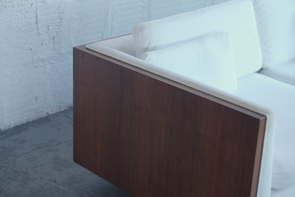 Van Dyver Witt Manufacturing Case Sofa