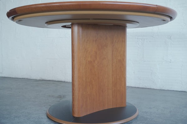 Skovby SM33 Exapnding Butterfly Table