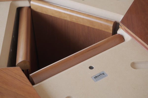 Skovby SM33 Exapnding Butterfly Table