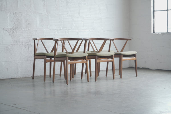 Henning Kjærnulf Model 255 Dining Chairs