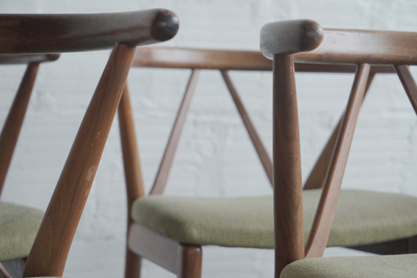 Henning Kjærnulf Model 255 Dining Chairs