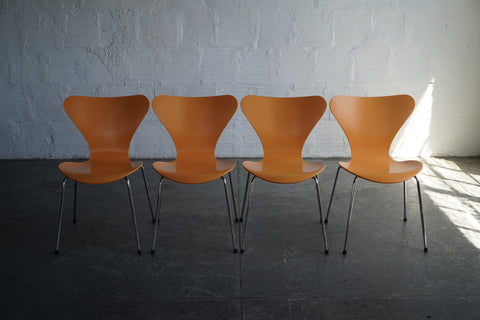 Arne Jacobsen Series 7 Chairs in Orange