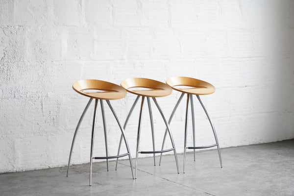 Lyra stool shop