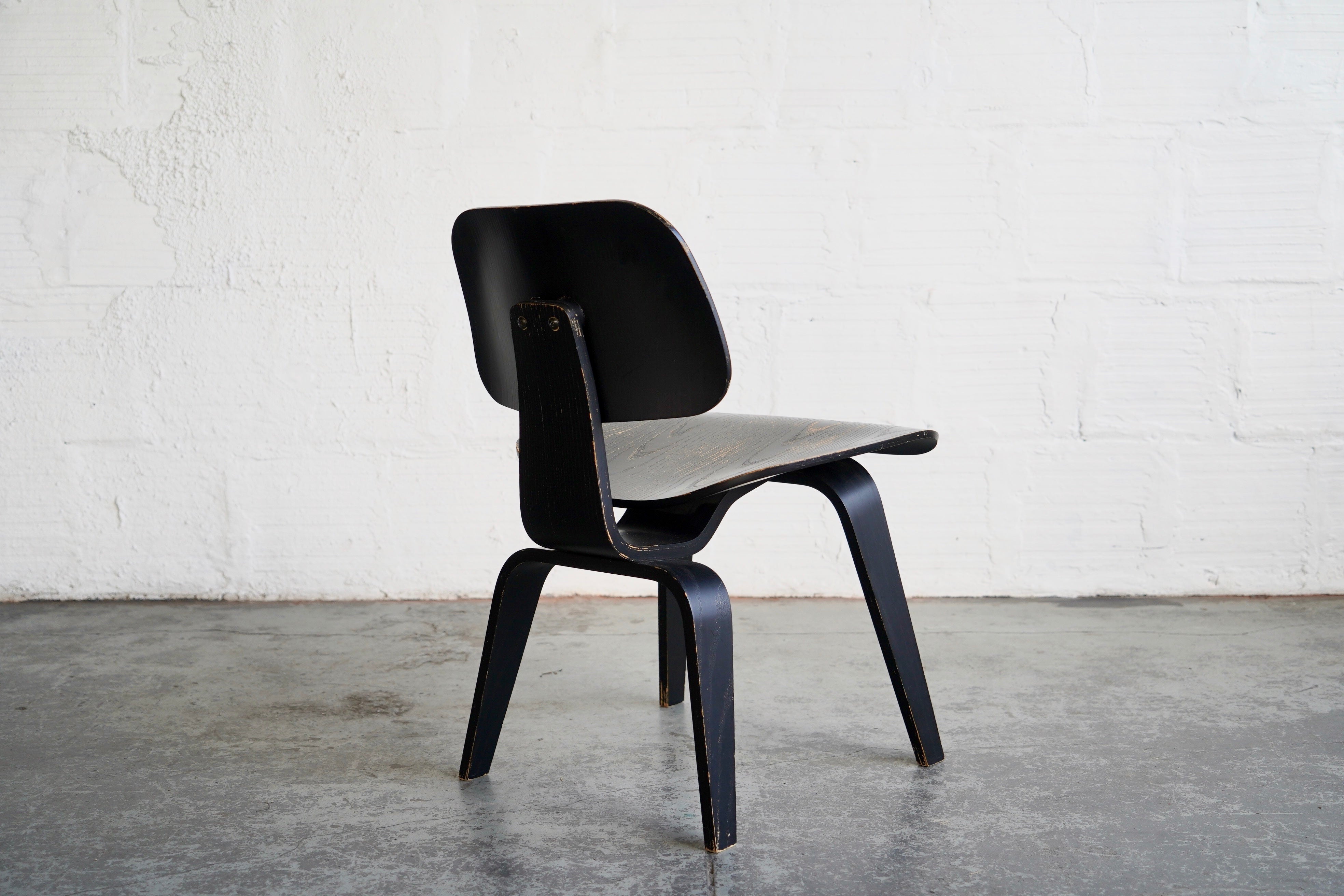 Dcw eames deals