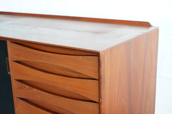 Reversible Door Arne Vodder Credenza