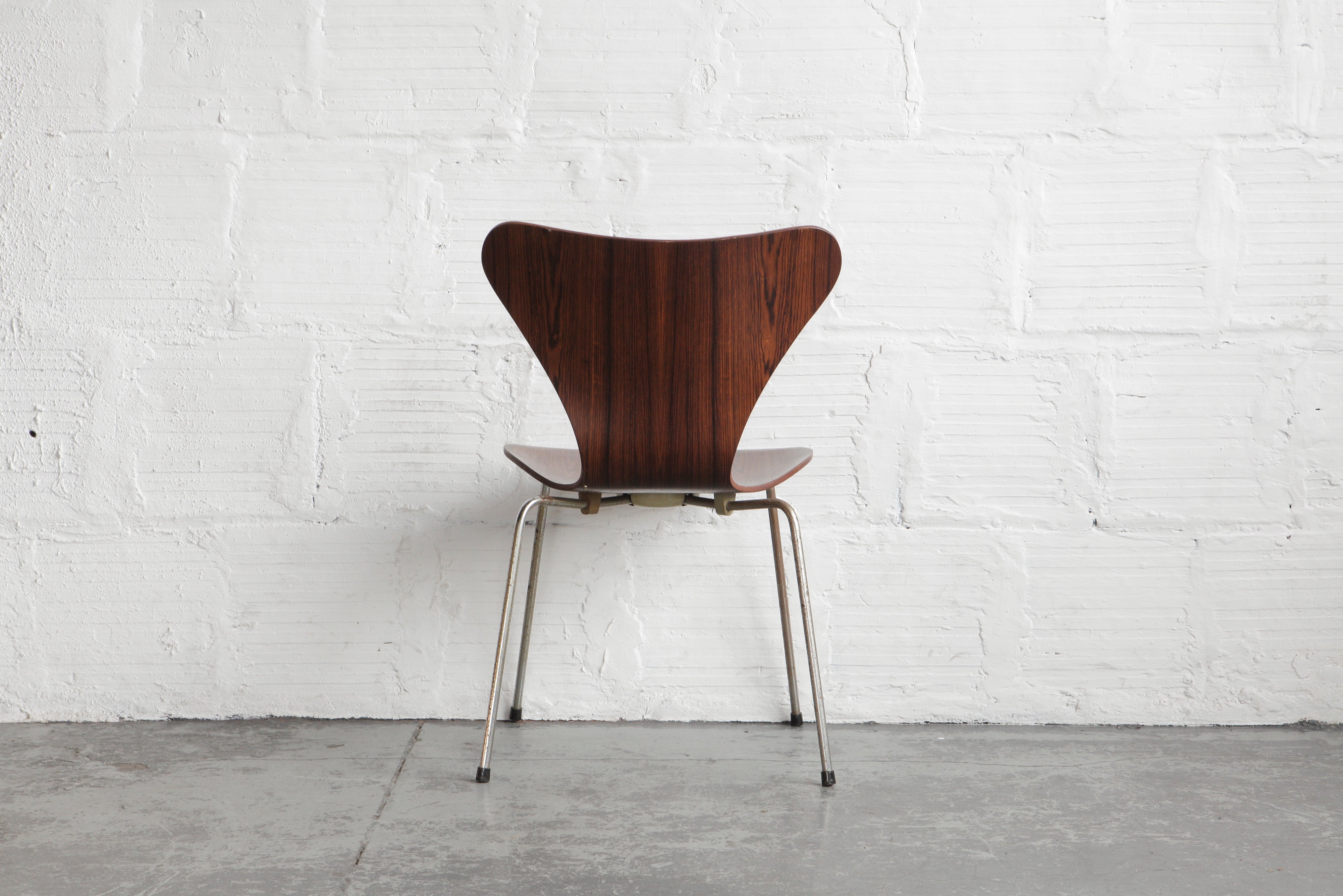 Fritz Hansen Arne Jacobsen Series 7 Bentwood Dining Chairs – The
