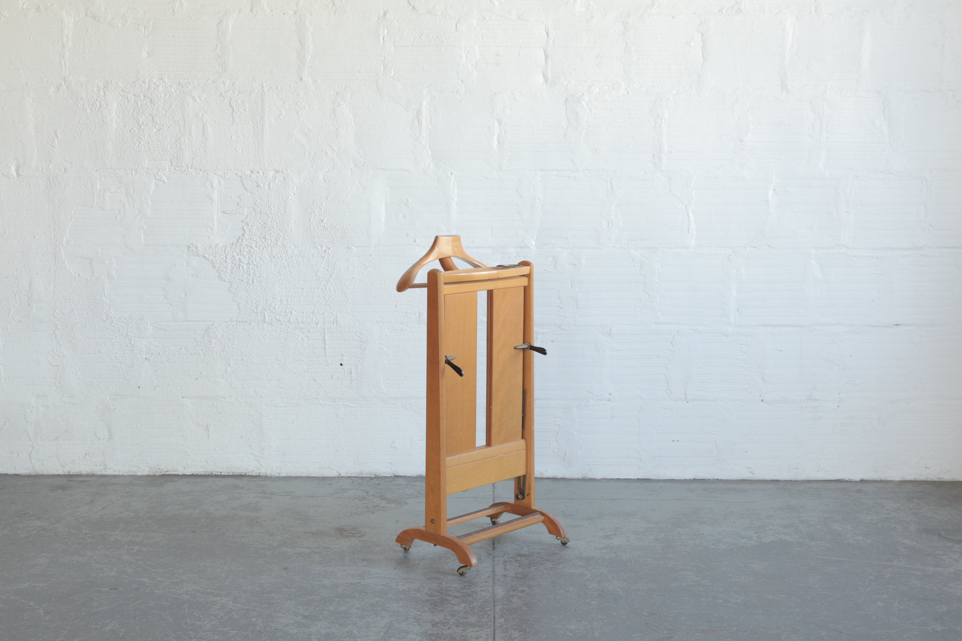 Mid Century Modern Elyco Mens Valet Stand on Casters Made in Italy