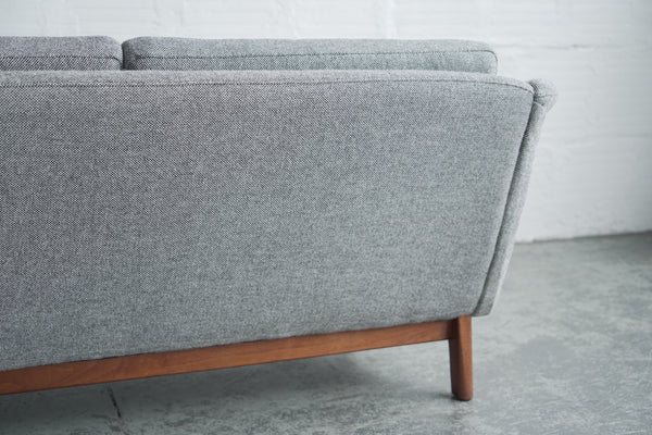Dux of Sweden Loveseat