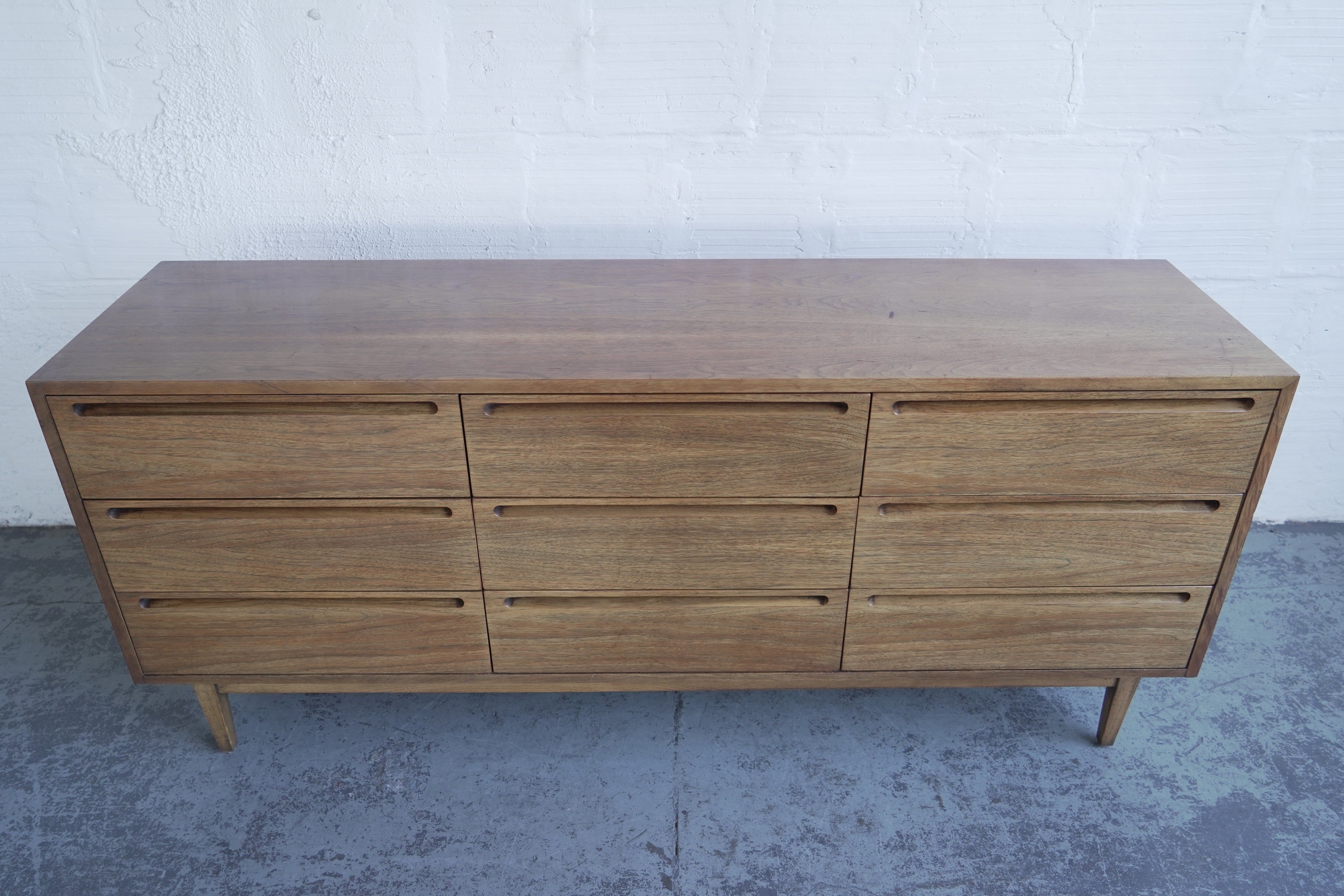 American of Martinsville Dresser American of Martinsville Dresser