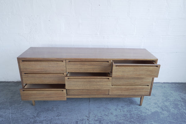 American of Martinsville Dresser