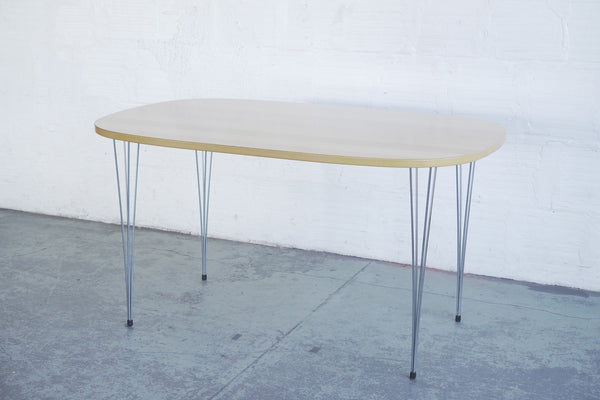 Super Ellipse Dining Table