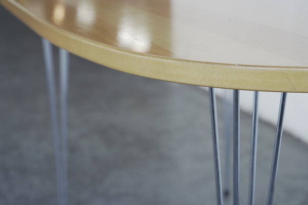 Super Ellipse Dining Table