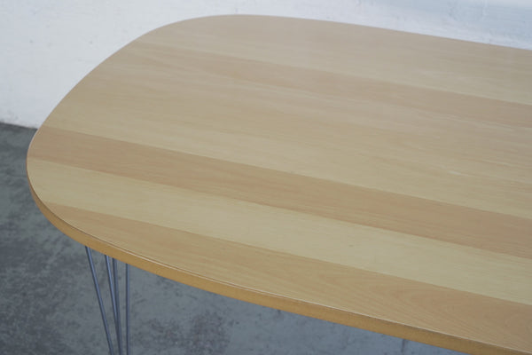 Super Ellipse Dining Table