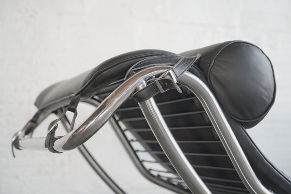 LC4-Style Chaise Lounge