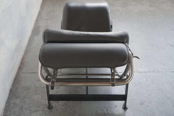 LC4-Style Chaise Lounge